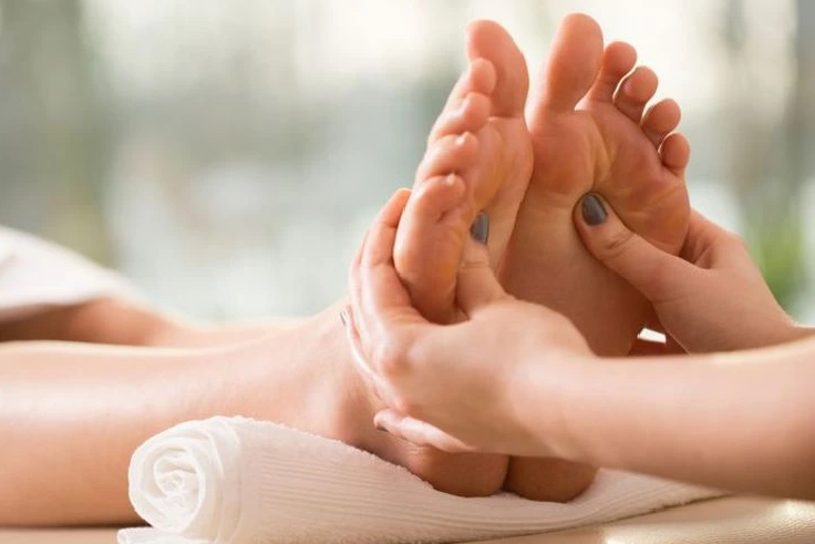 What is reflexology massage good for? Anura Wellness Spa & Salon